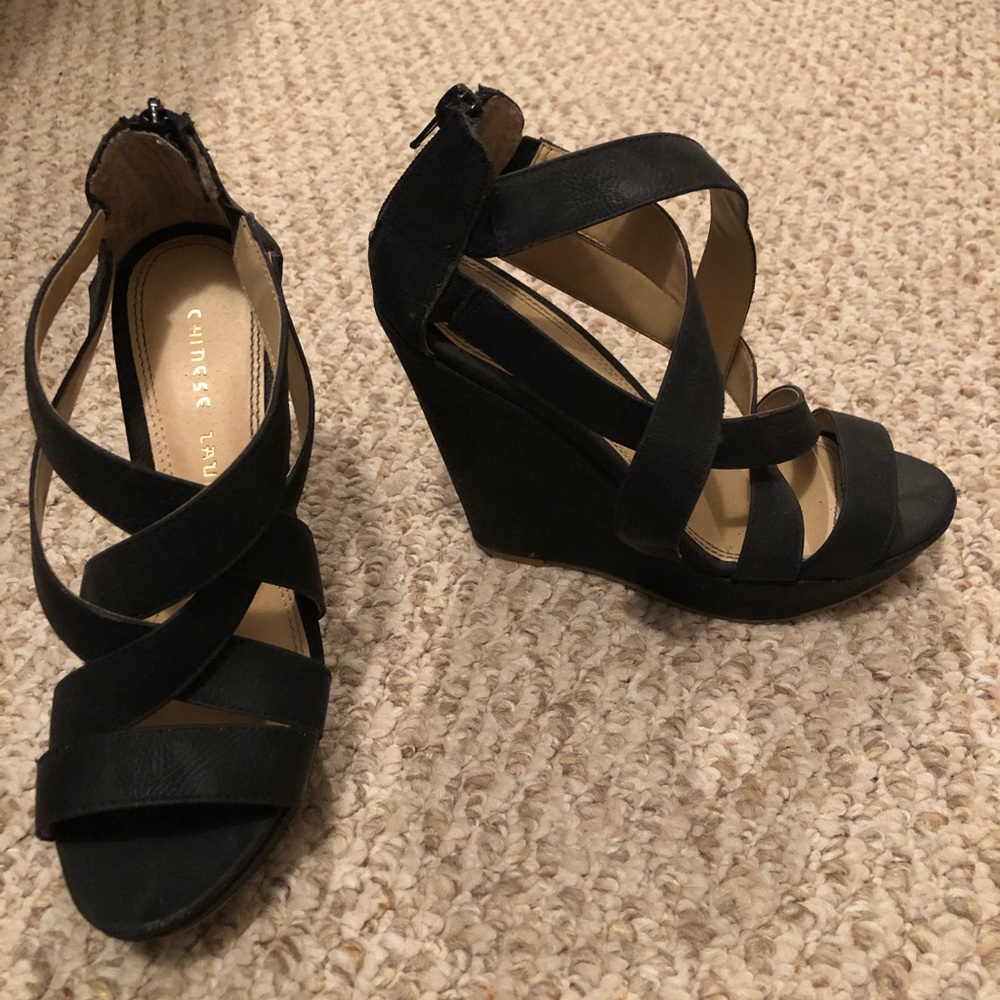Chinese Laundry black wedges